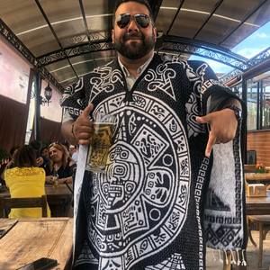 Meet your Posher, Roger